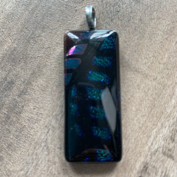 Stunning dichroic glass pendant- black / blue - Picture 1 of 3